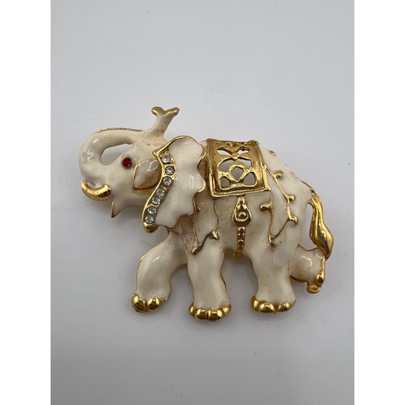 Vintage Gold Tone‎ Pendant White Elephant Enamel Brooch Pin - Picture 1 of 6